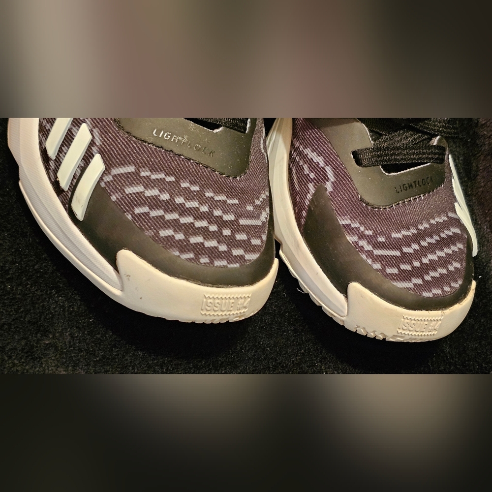 Adidas 12K Kids Athletic Shoes - Picture 4 of 9